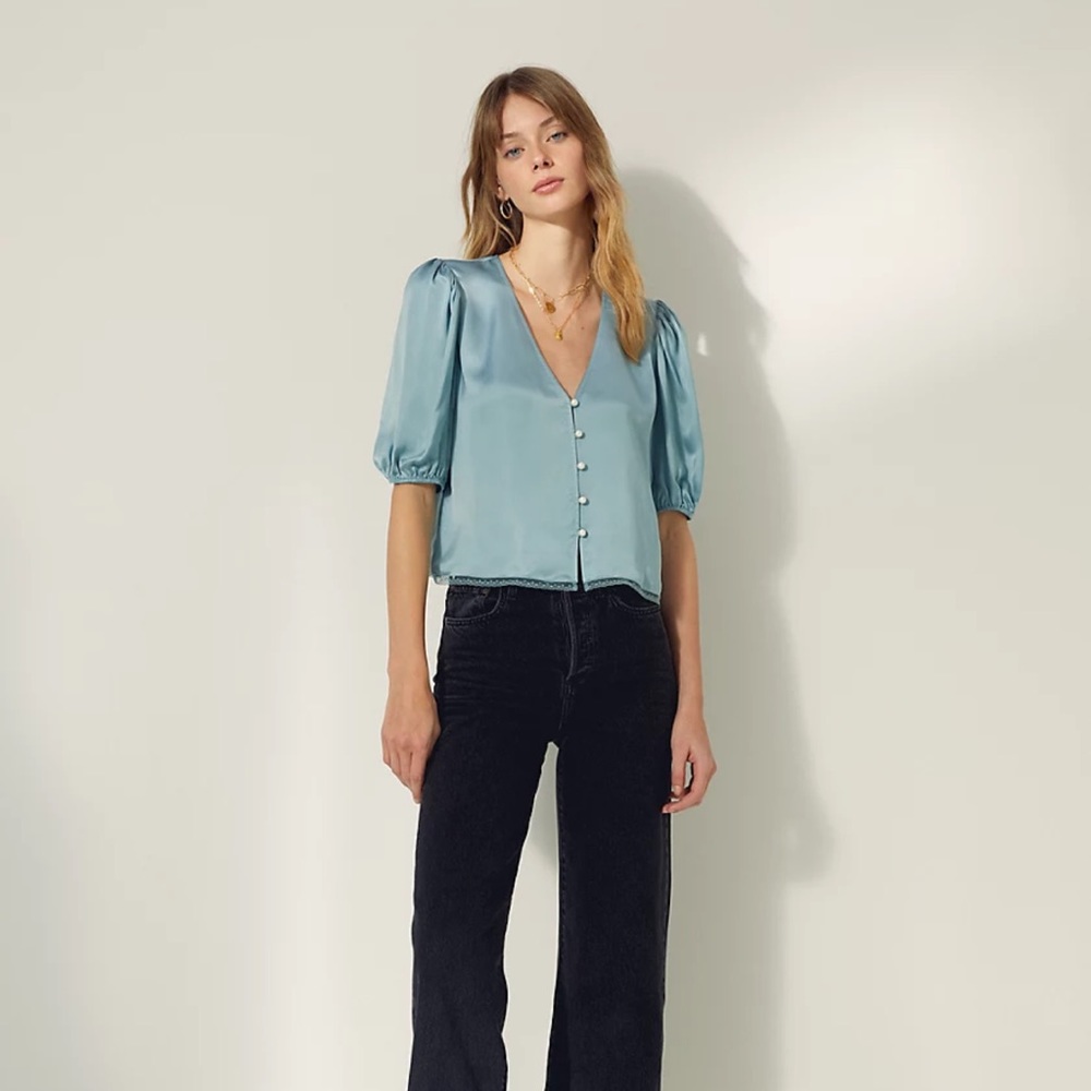 Aritzia Wilfred Bria Blouse in Sage Stone size Medium, Brand New with Tags - Picture 4 of 6